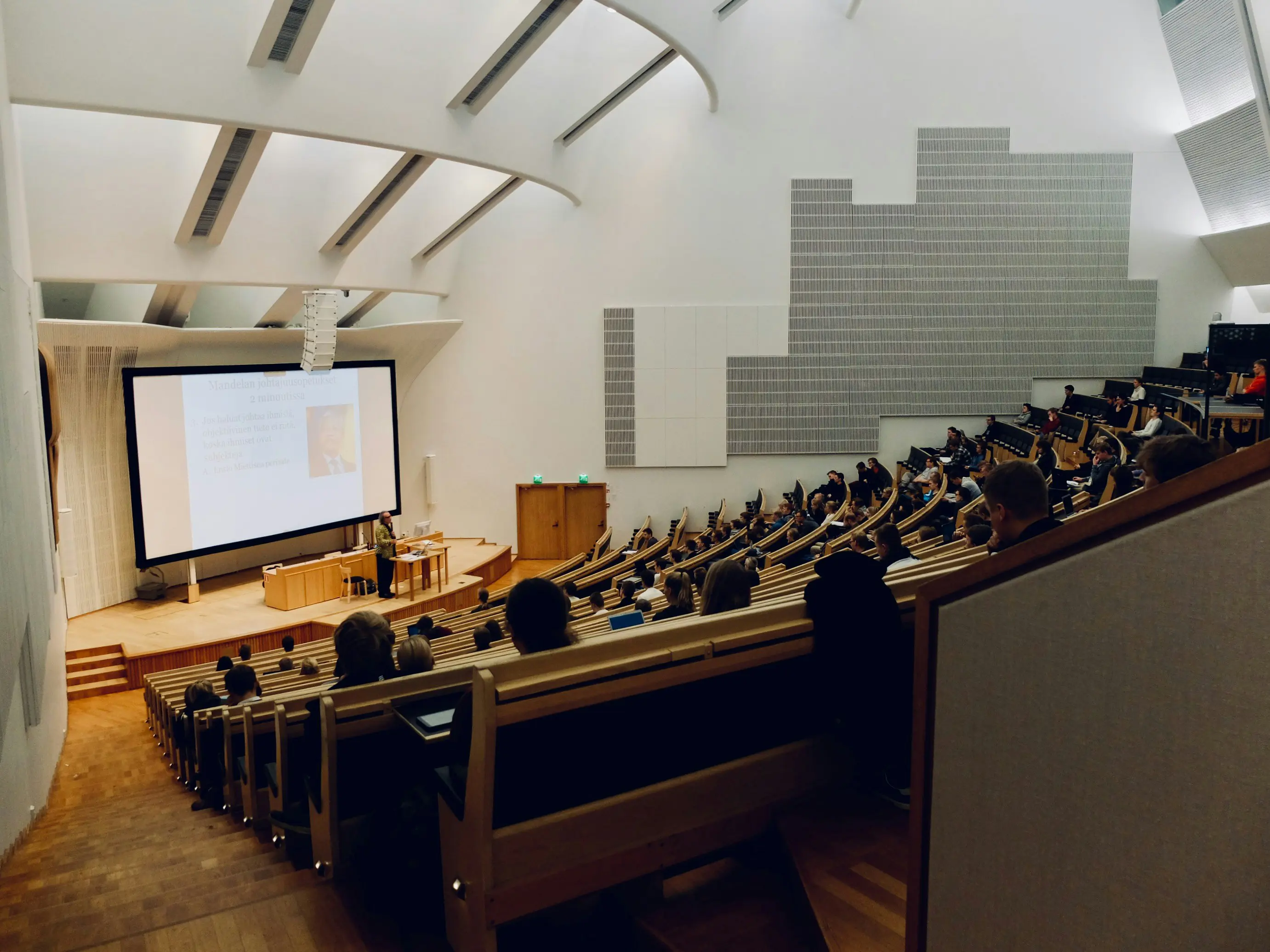 Lehramt an der PH oder Universität studieren – was sind die Unterschiede?